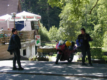 24_pause_in_einem_schwarzwaldtal_britta_u_moni