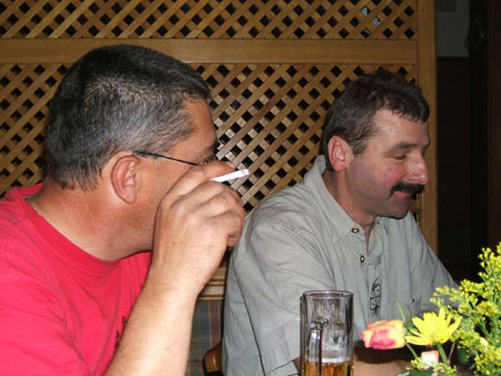 033_abend1_juergen_mit_hausherr_hans