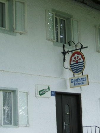 046_tour2_auch_hier_gibts_zuendkerzen