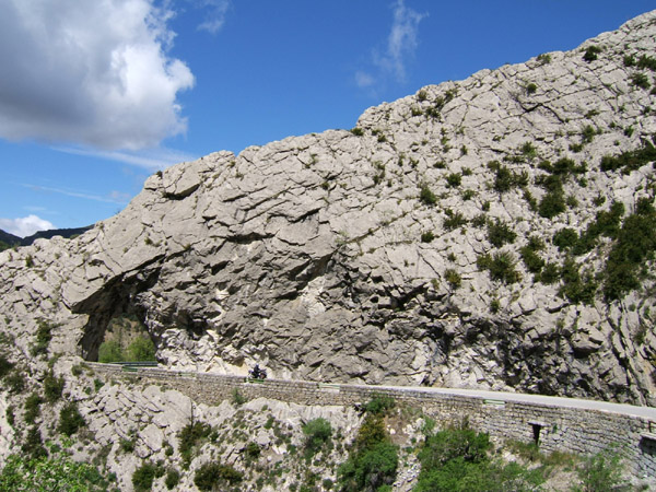 0059c_Felsformation_an_der_N85_nahe_Digne3