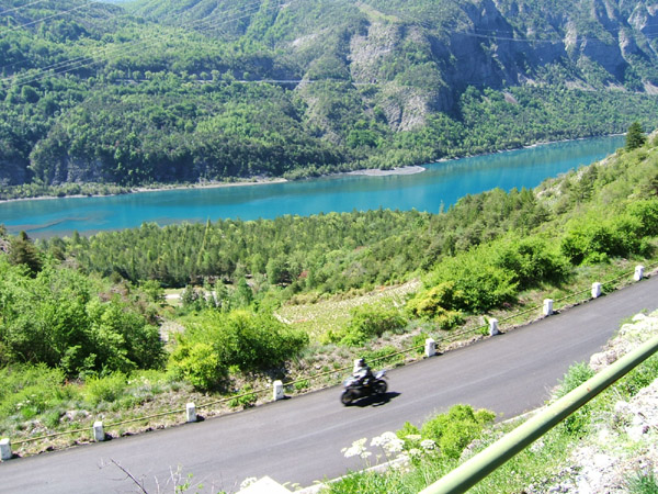 0181a_Barrage_Serre_Poncon_Dete